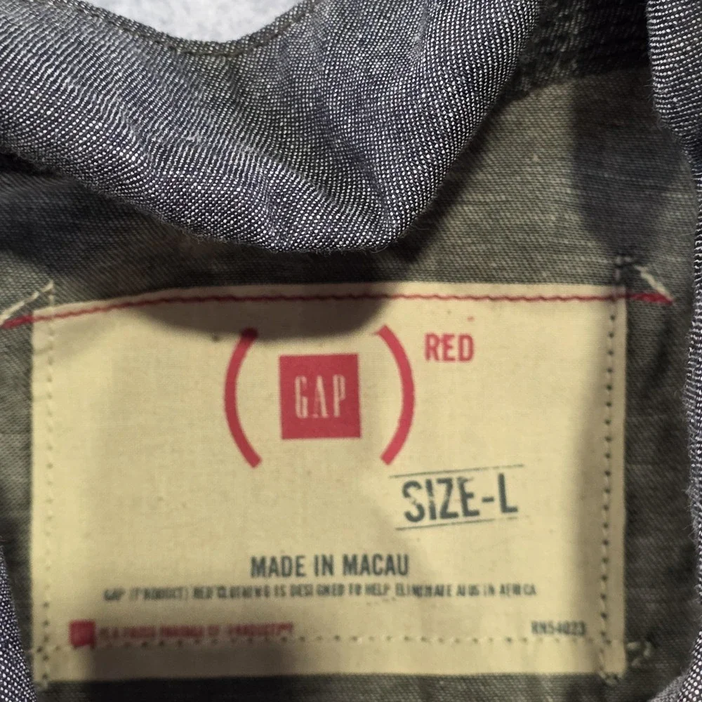 Gap (RED) Rigid Denim Jacket Mens Large Gray Cotton Button Front Trucker Unlined